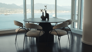 Gallus Dining Table
